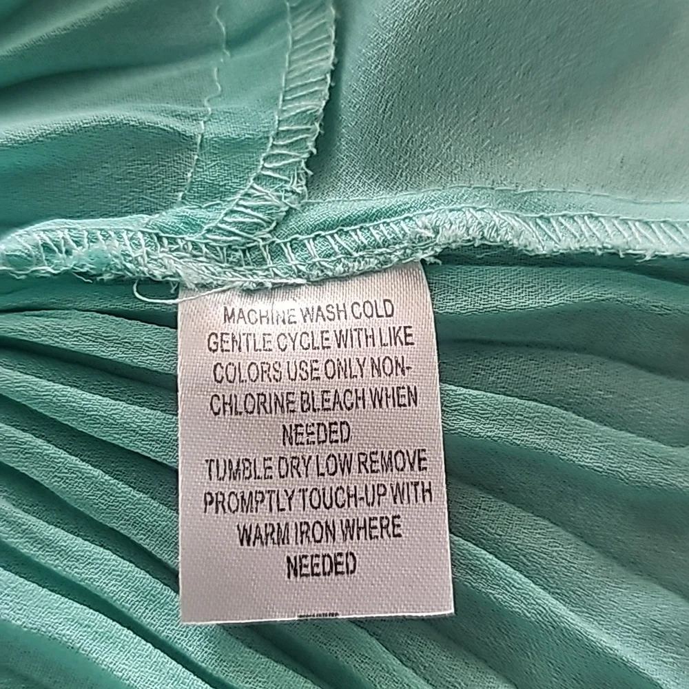 Womens SUNNY LEIGH Shirt. Size M. Color Green. - Picture 7 of 7